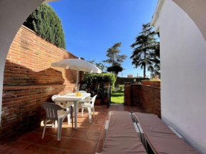 Garden floor apartment, direct access to the pool